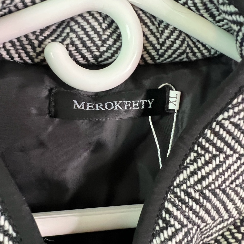 Vest - Picture 3 of 4